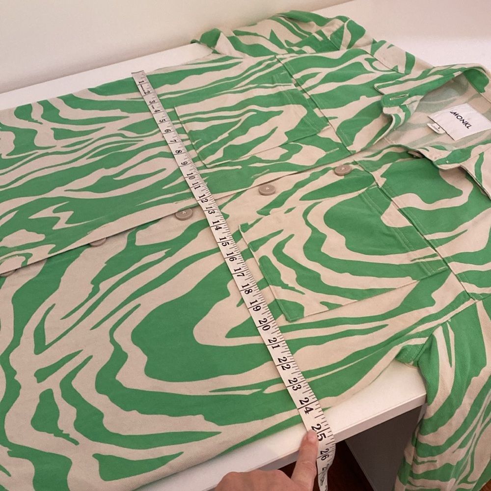 Monki Cotton Twill Swirl Print Shirt in Green Size Small - Picture 9 of 13